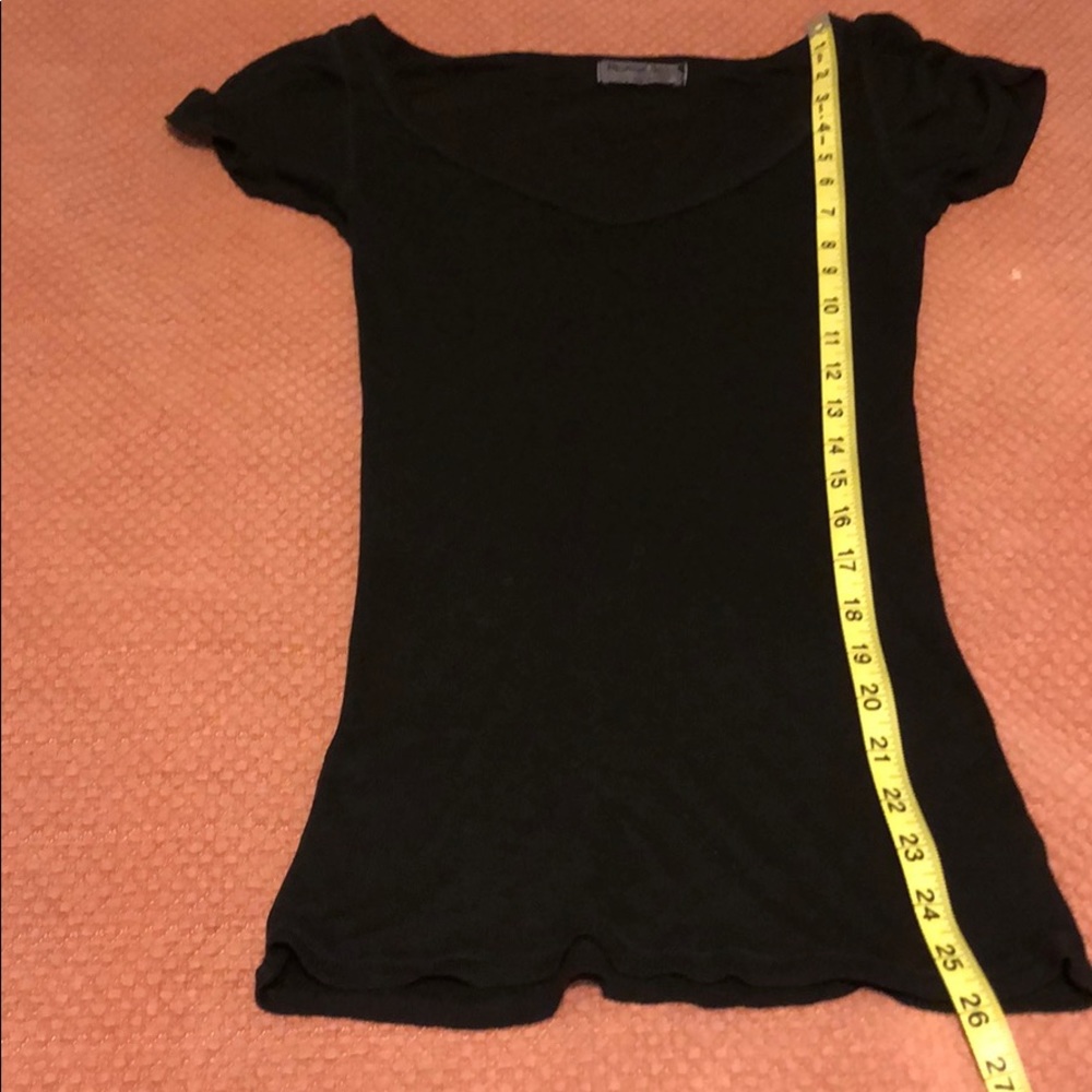 Sheer Fitted V-Neck Tee - Picture 4 of 7